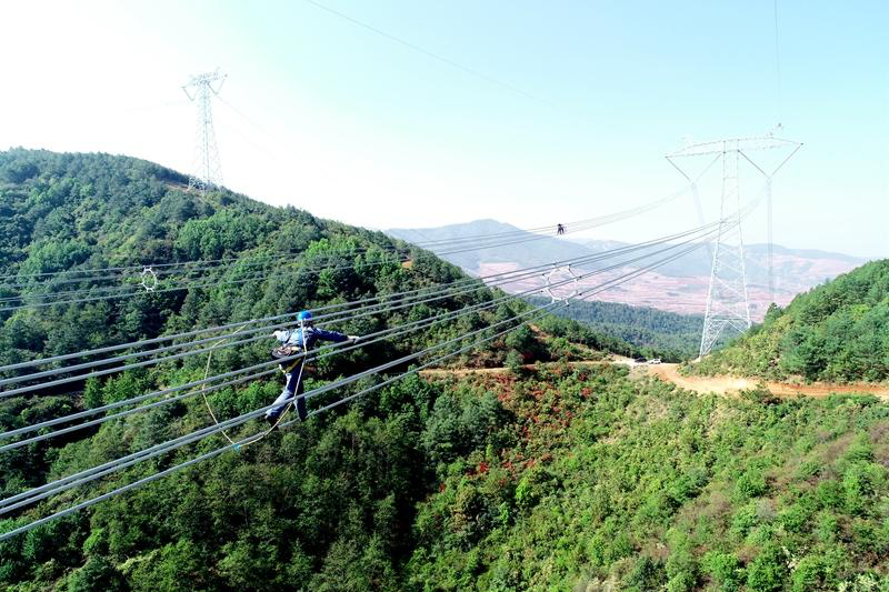 特高压建设加速：智能柔性变压器如何支撑新能源并网消纳难题_人保服务,人保伴您前行