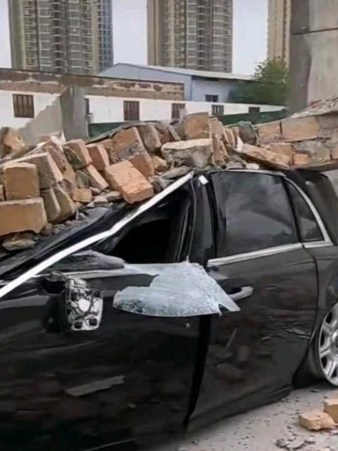 “6点下班被堵到9点”,30万级的玛莎拉蒂两天被一抢而空