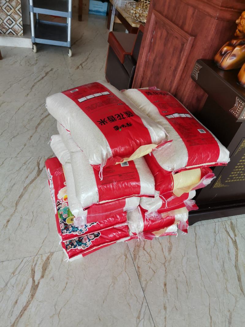 年利率1.90%，存钱送大米！多家地方银行“开门红”首要任务依然是揽储