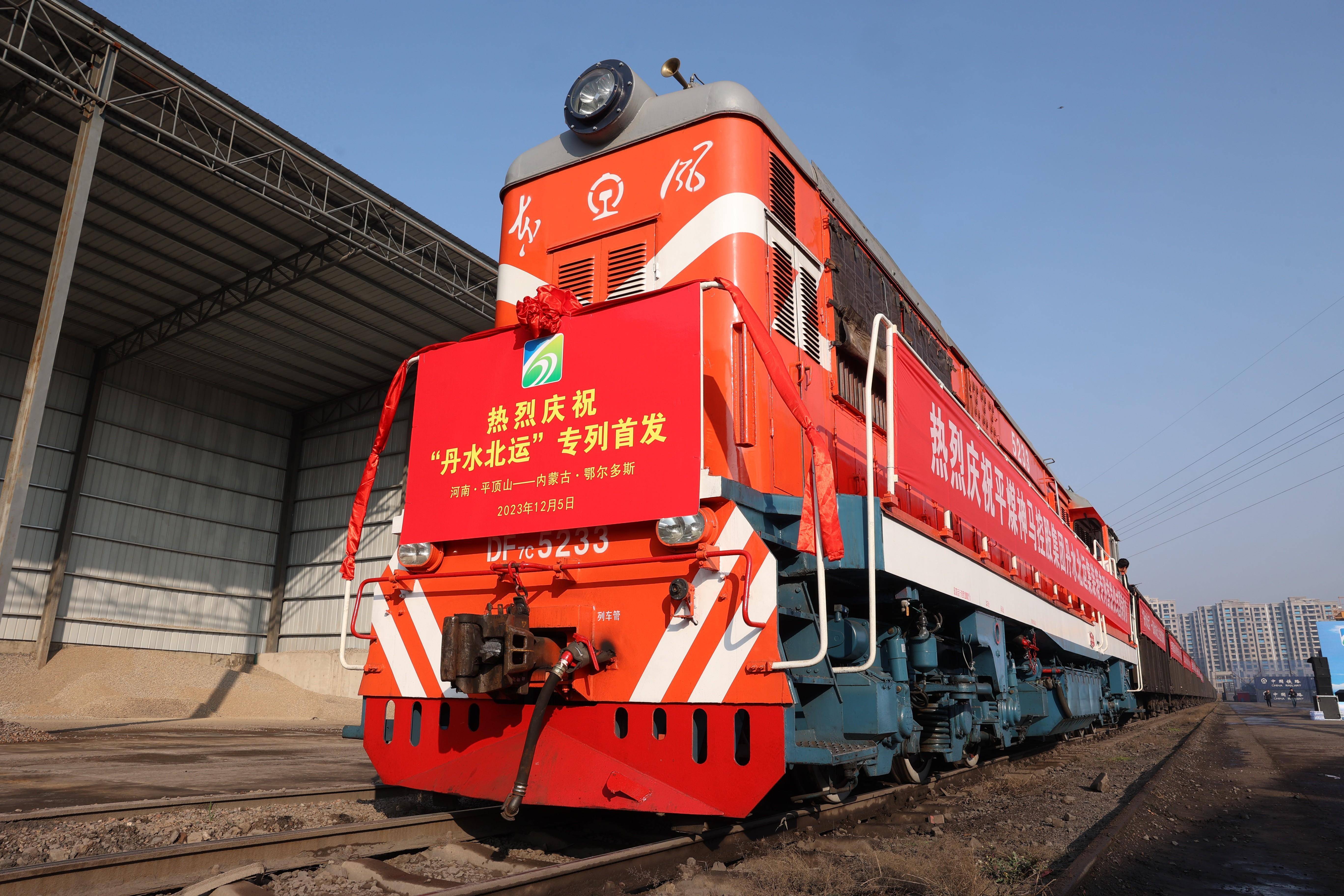 福建宁德港口货物吞吐量突破1亿吨 迈入“亿吨大港”行列