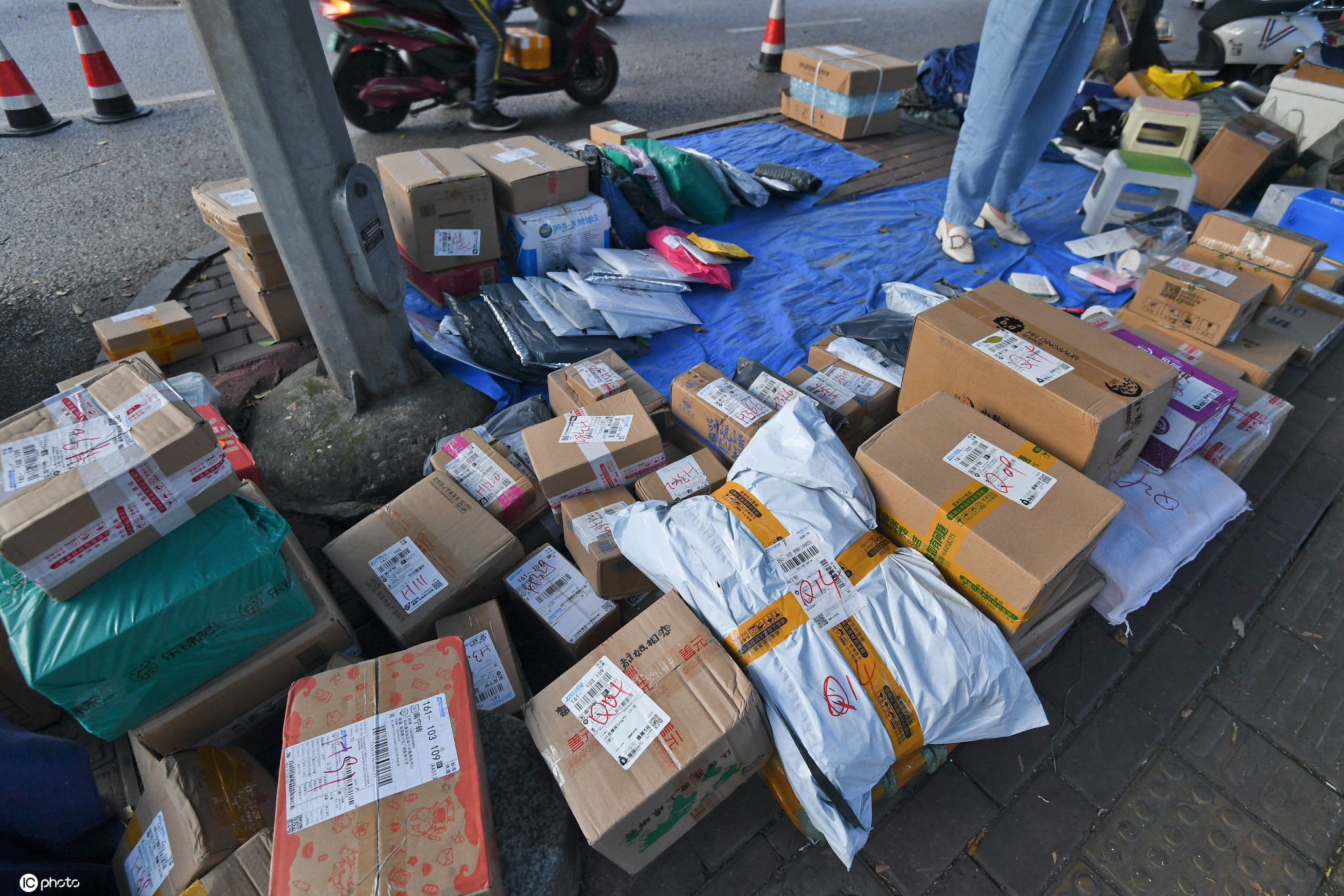 西藏2025年投递到村快递包裹量超600万件