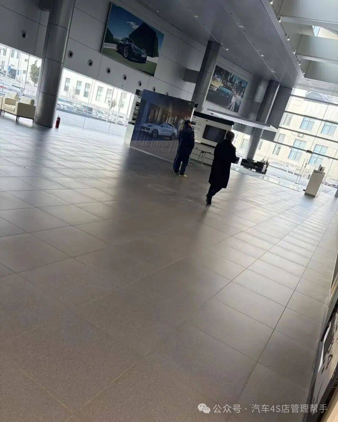 多地保时捷4S店疑似“跑路”？经销商回应