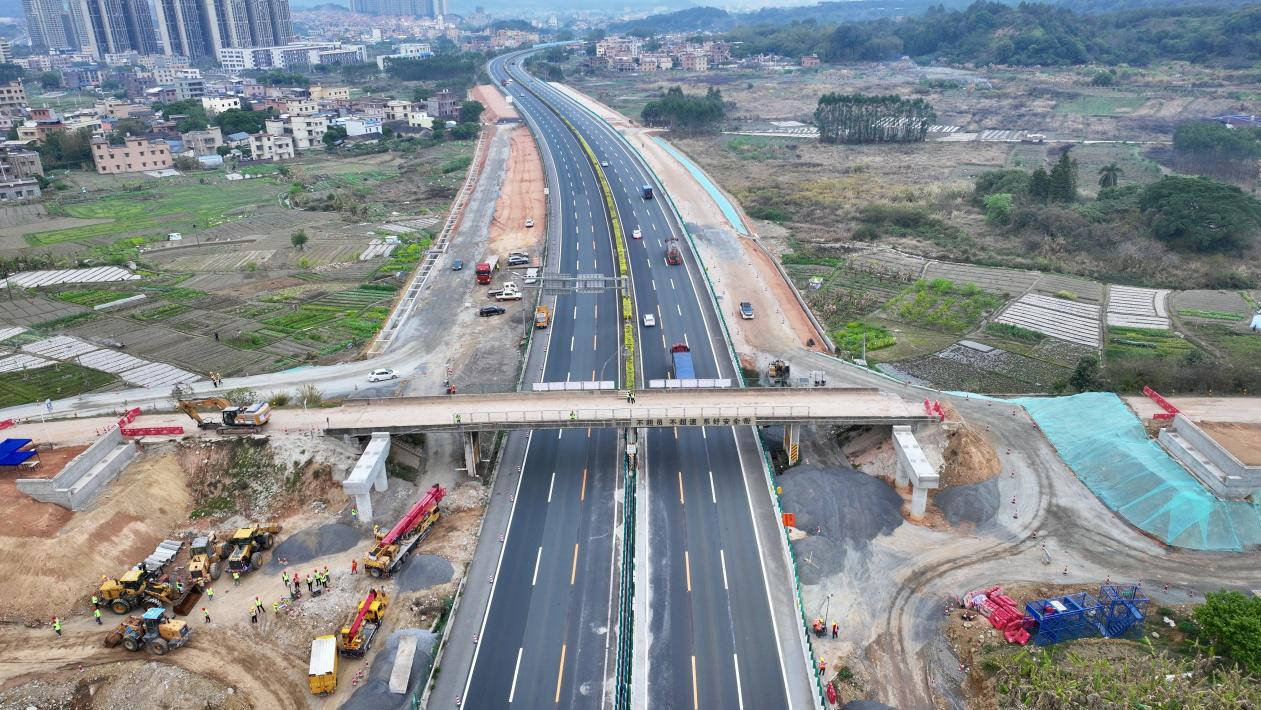 广韶高速北上的首个服务区完成升级改造 大幅扩容充电车位