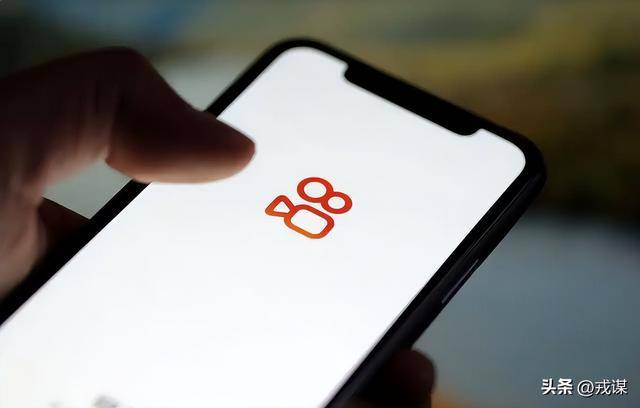 友邦智选逸生医疗保险获评“年度消费者信赖产品”：精准洞察需求，重构保障逻辑