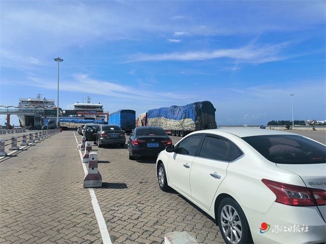 海南自贸港封关半个月 琼州海峡客流增长10.9%