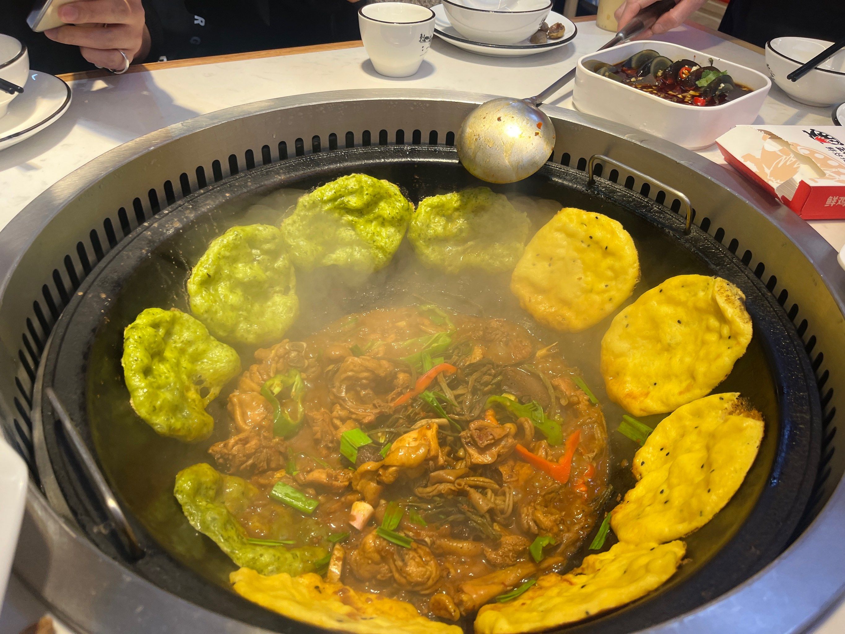 (走进中国乡村)宁夏泾源:六盘山下“绿”变“富” 村民吃上生态饭