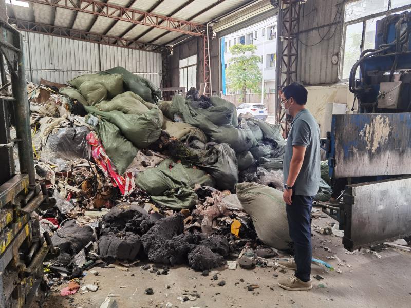 官方：严厉打击固体废物环境违法犯罪行为