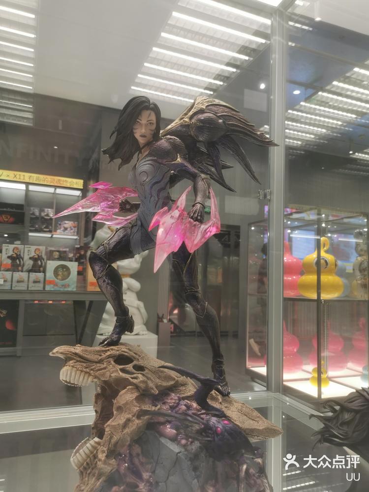 KKV深圳卓悦中心店被解除租赁合同，双方各执一词