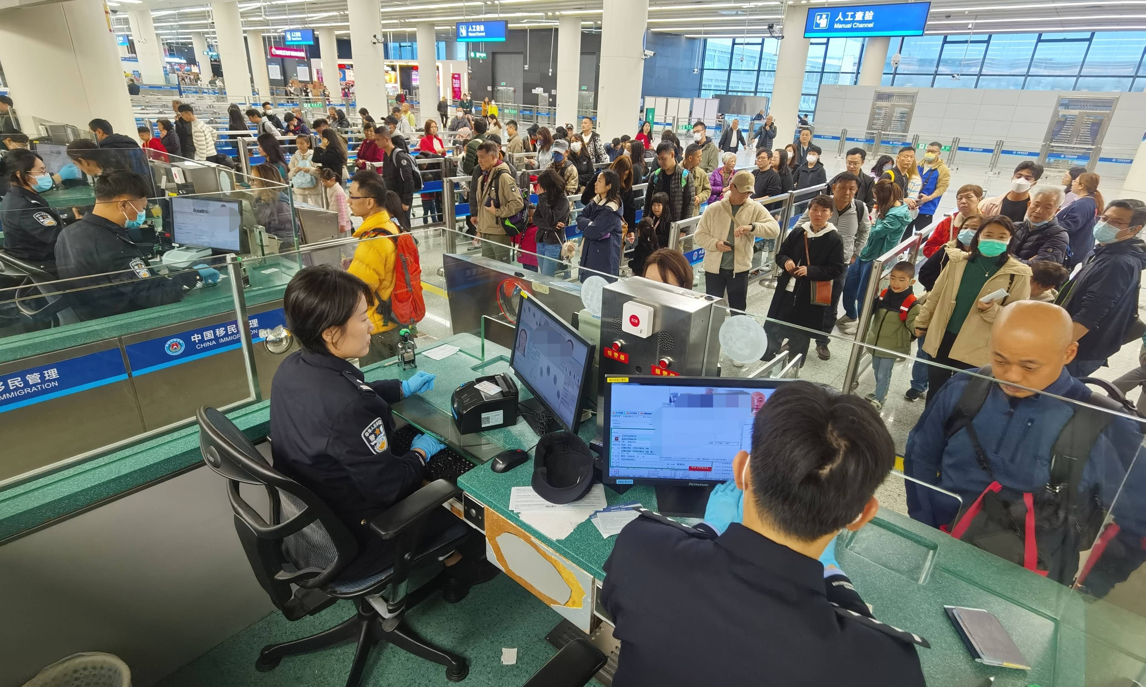 春节假期厦门出入境可夜间办证