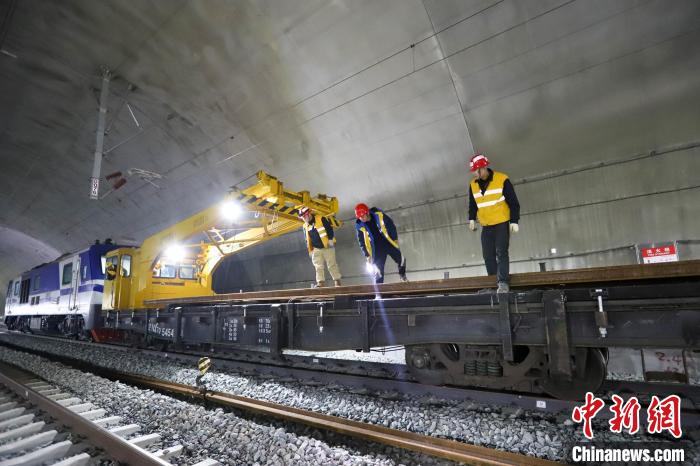 西藏拉林铁路开通运营以来运送旅客575万人次