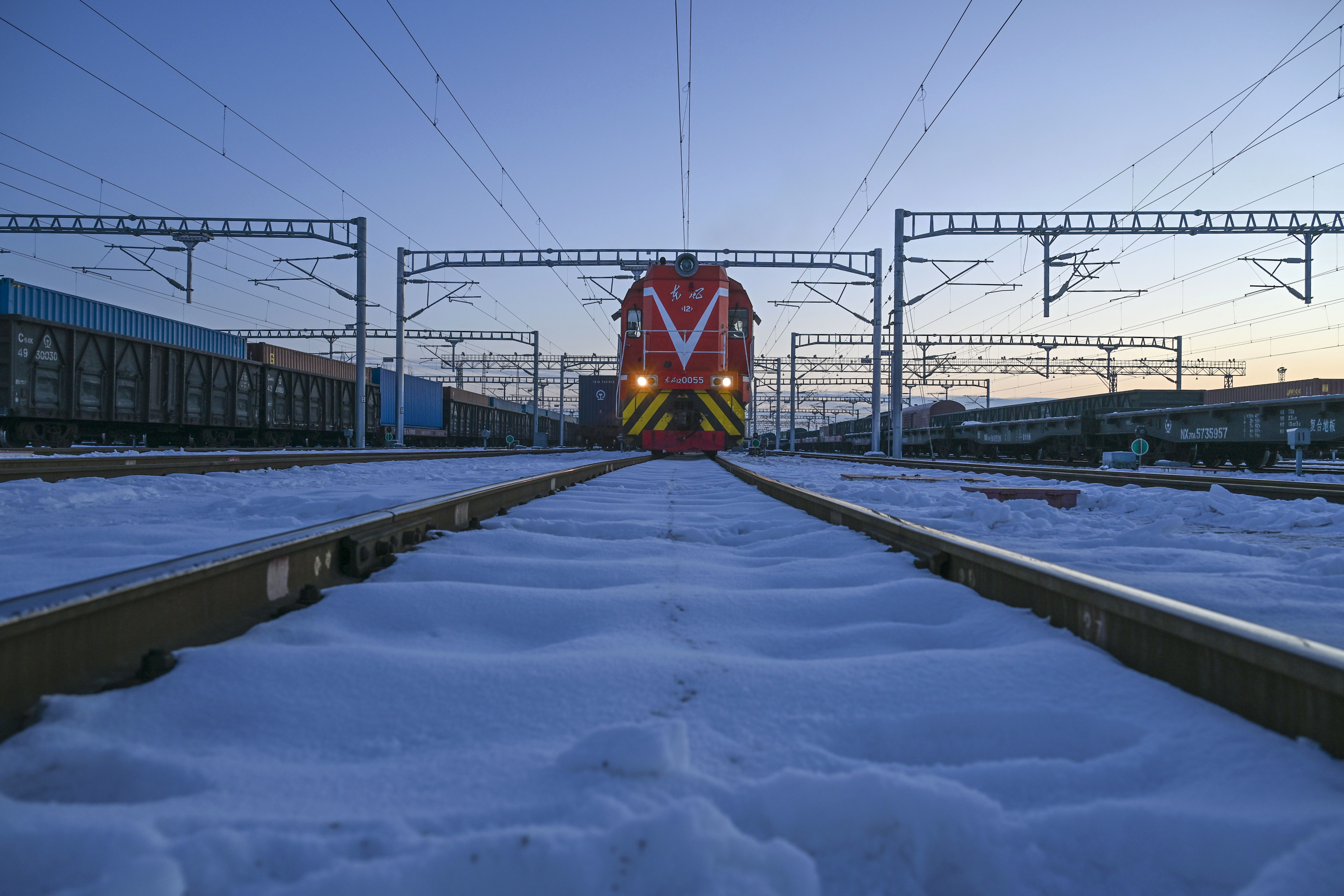 9882列！霍尔果斯口岸中欧班列再创新高