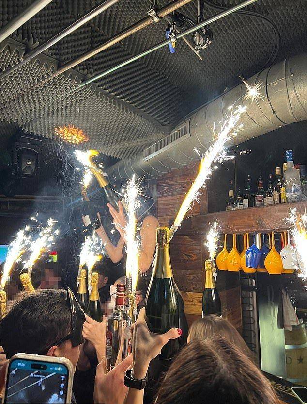 瑞士酒吧火灾致多名意公民伤亡酒吧业主获保释 意方抗议