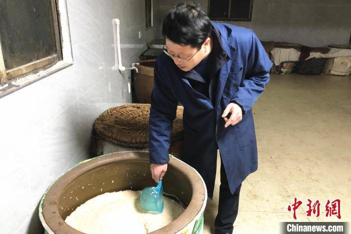 (新春走基层)浙江宁波解锁“鄞州算法” 横溪市集酿就共富味