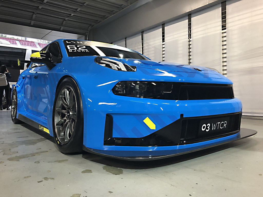 赛道型产品走上C位 双刃剑效应不容忽视