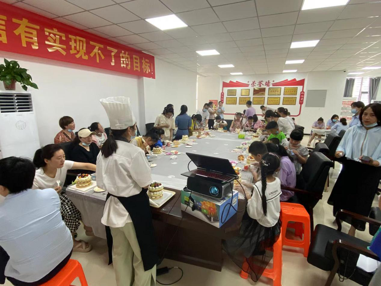 争抢到期存款“蛋糕” 银行客户经理“周末也没歇着”