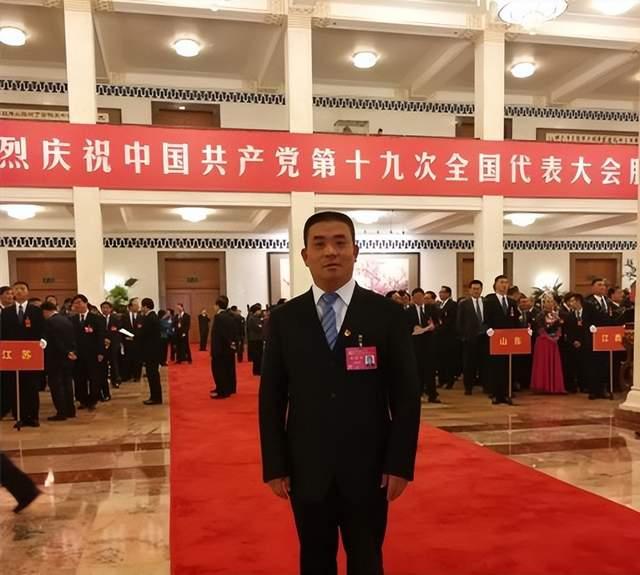 聚焦新就业群体权益 上海市两会多方建言织密保障网