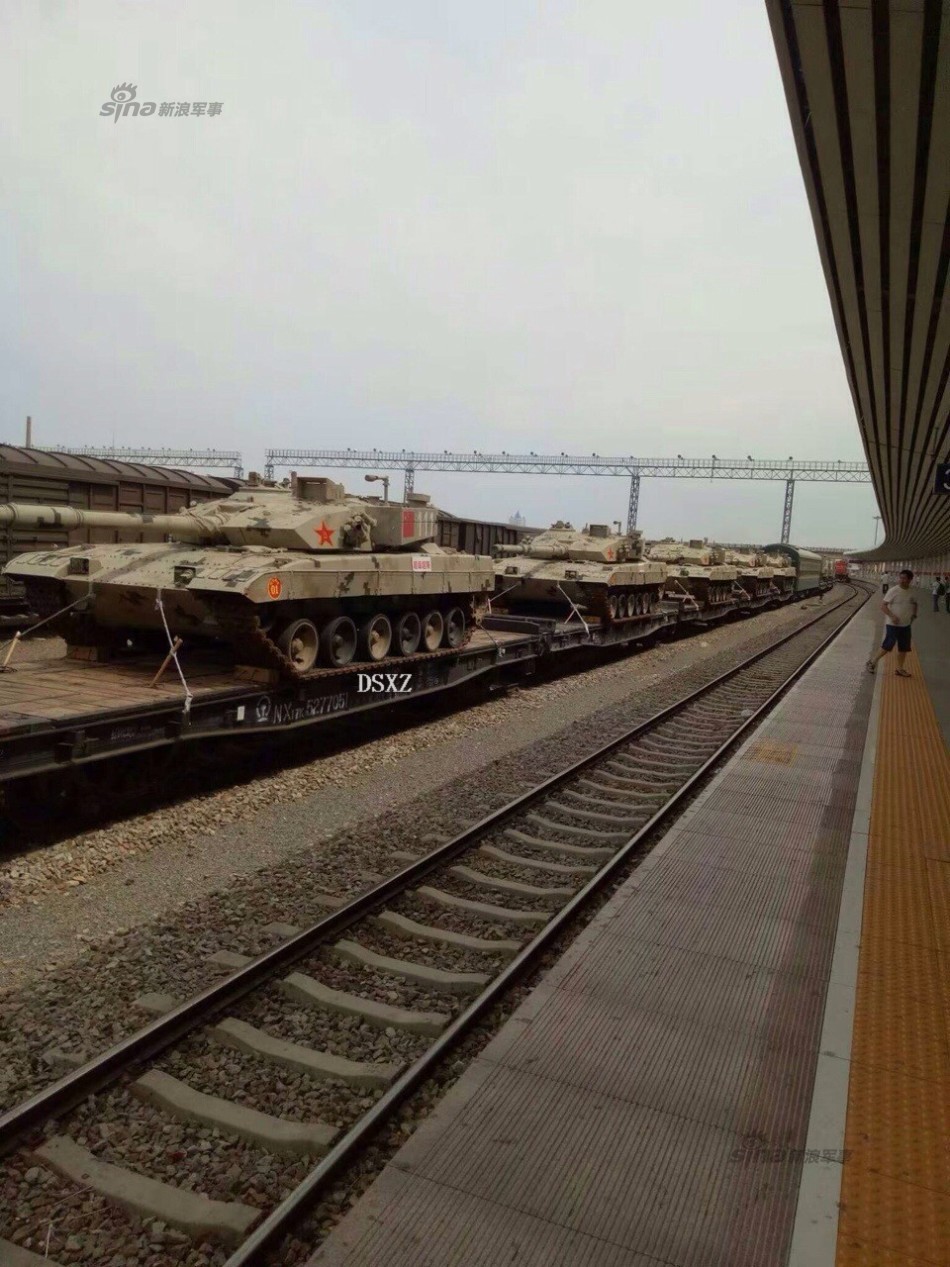 220辆国产客车从扬州港“登”船出海启程赴阿尔及利亚