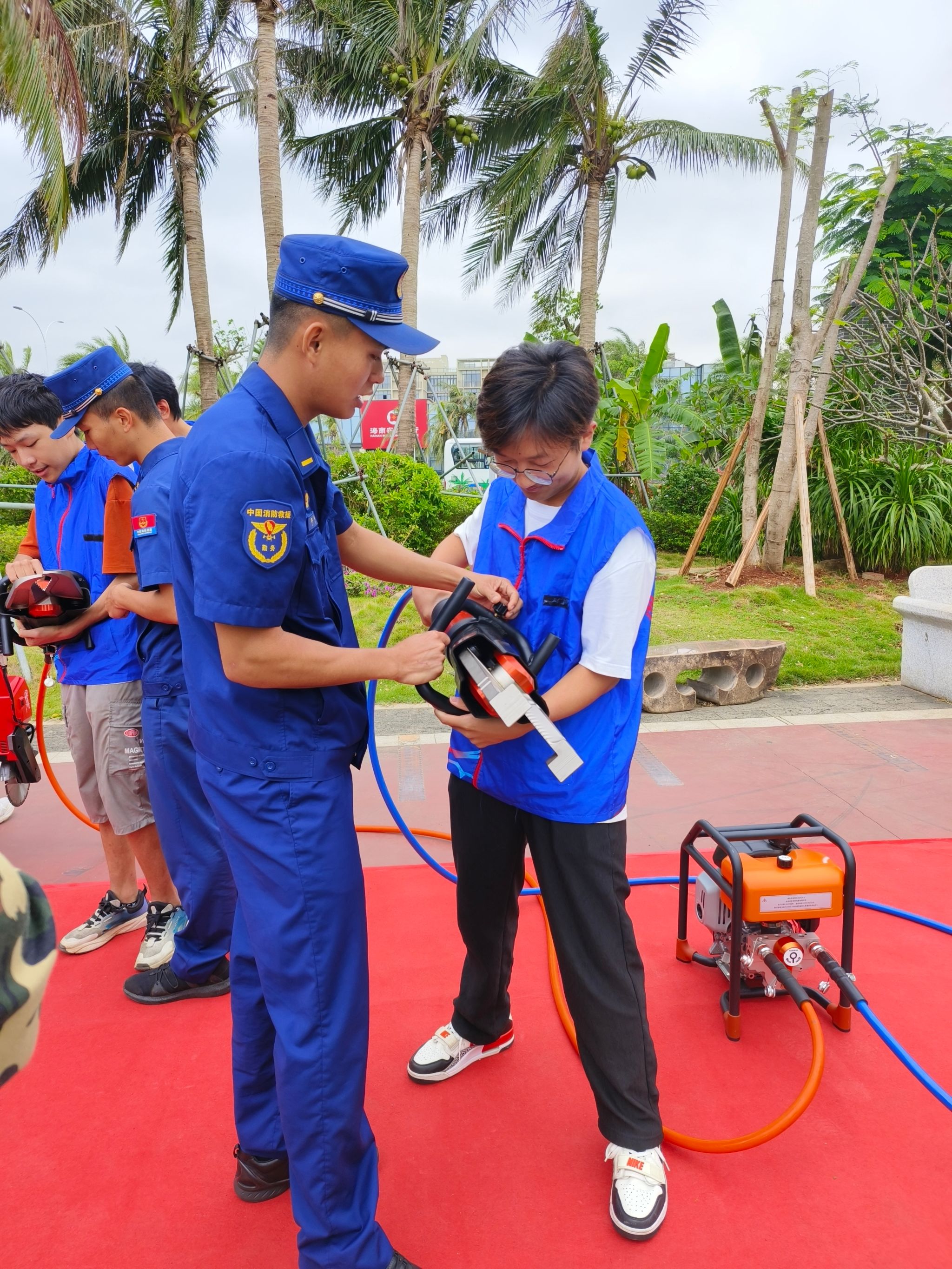 海南持续加强航空救援力量 提升航空消防能力