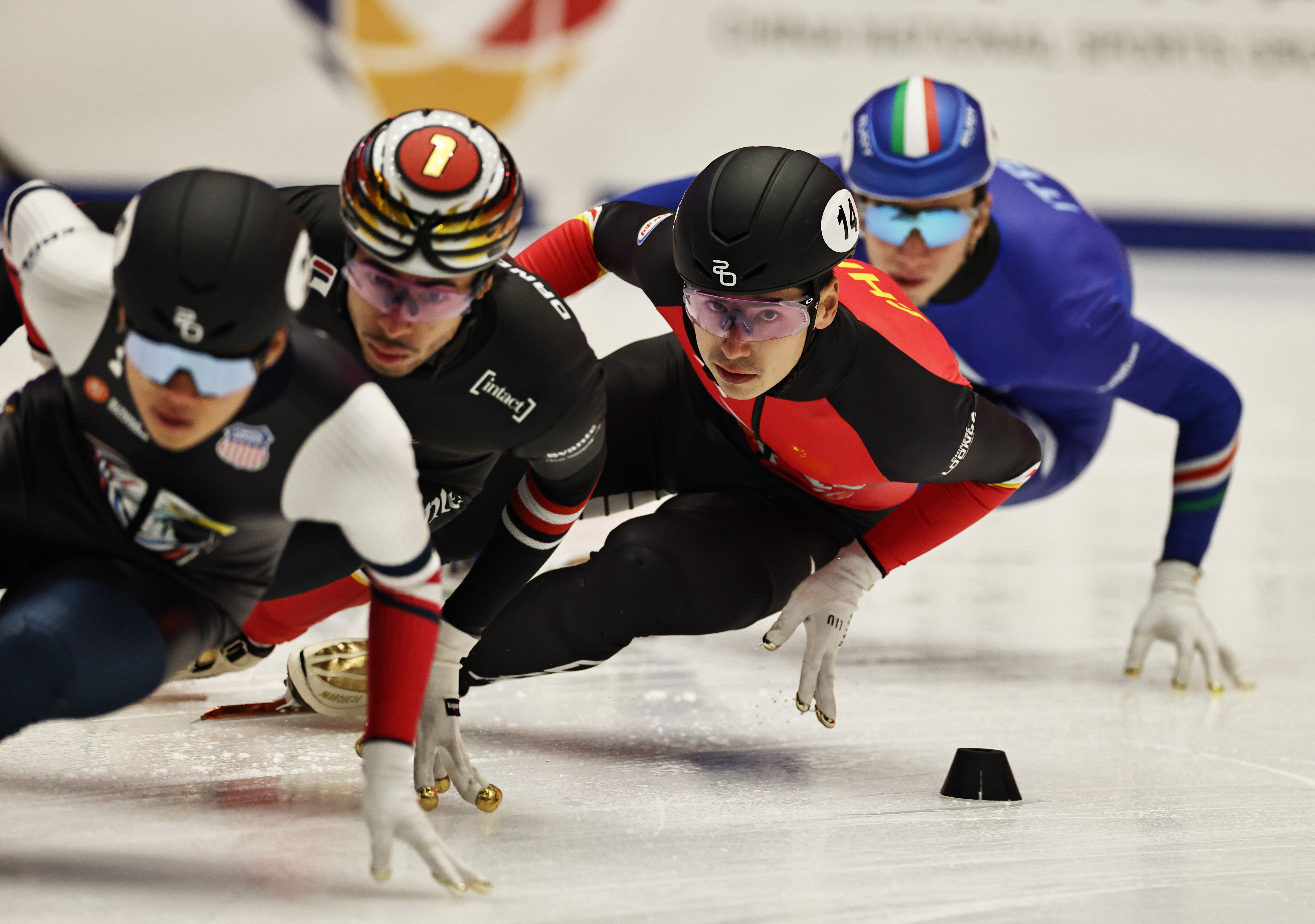 （米兰冬奥会）短道速滑开赛 中国队混合团体接力获第四