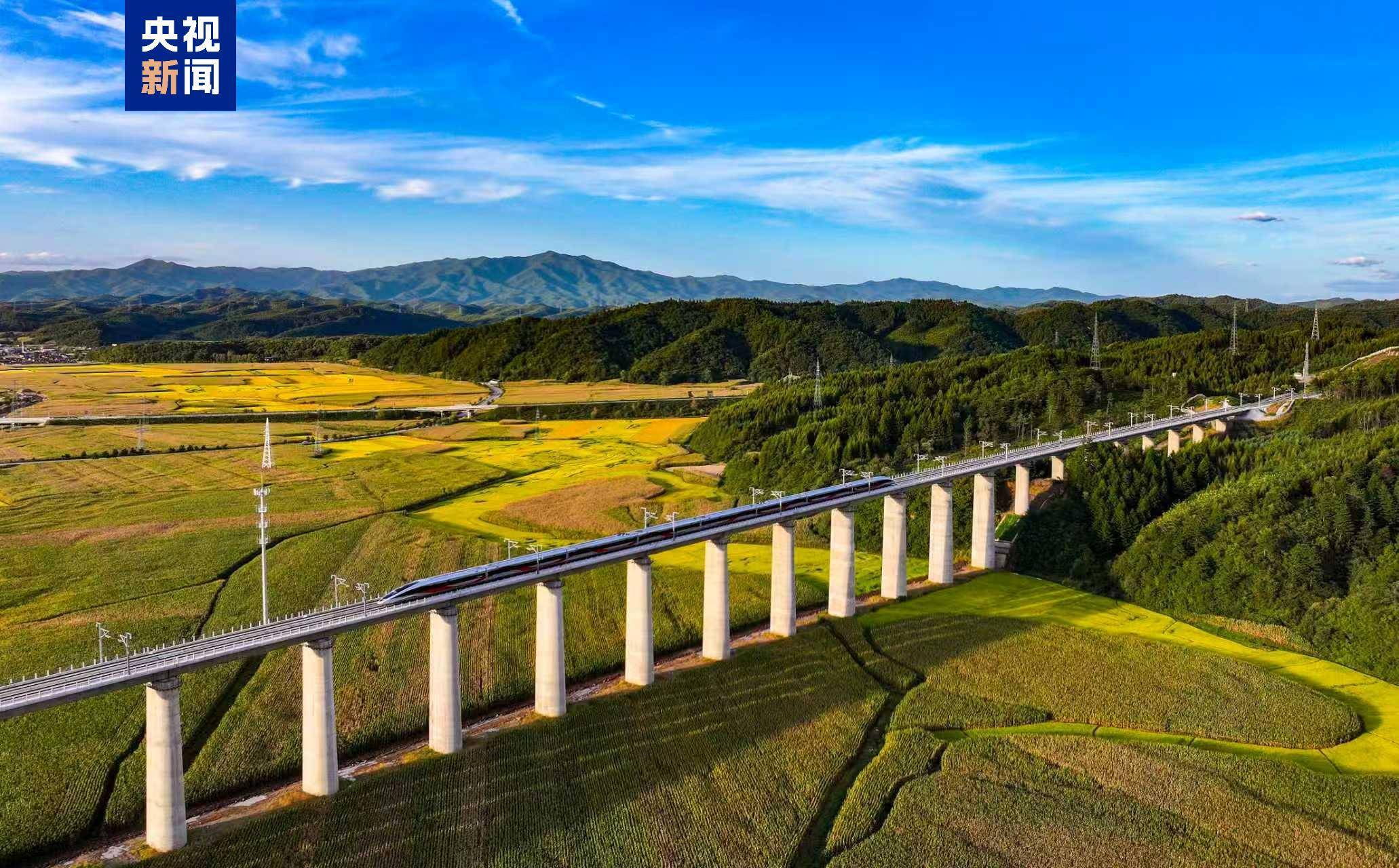 国铁沈阳局加开33对夜间高铁 全力护航旅客返乡路