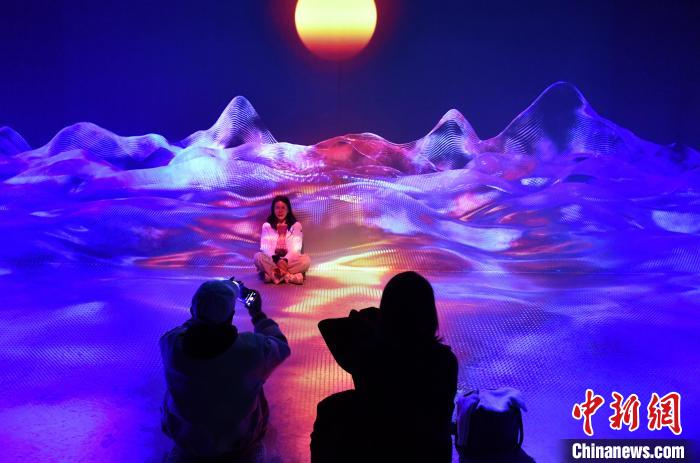 (新春见闻)科技融入生活 AI打开中国民众新春消费新空间