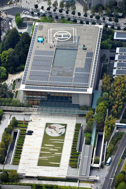 日本大阪市中心突发持刀砍人 已有多人伤亡