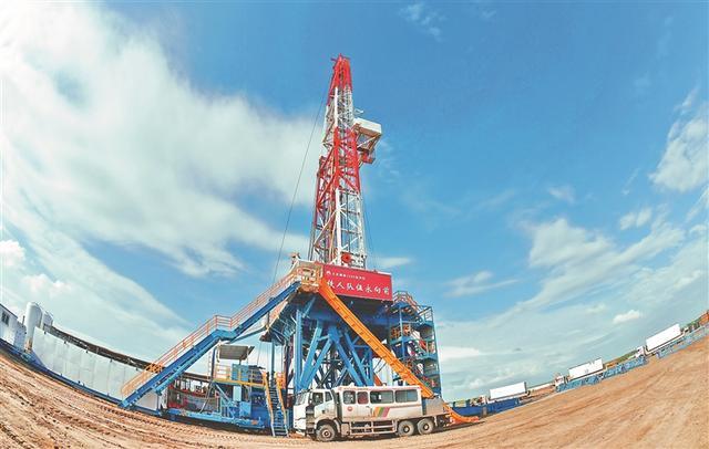 (新春走基层)北纬48度极寒除夕 最北石油人守护能源“生命线”