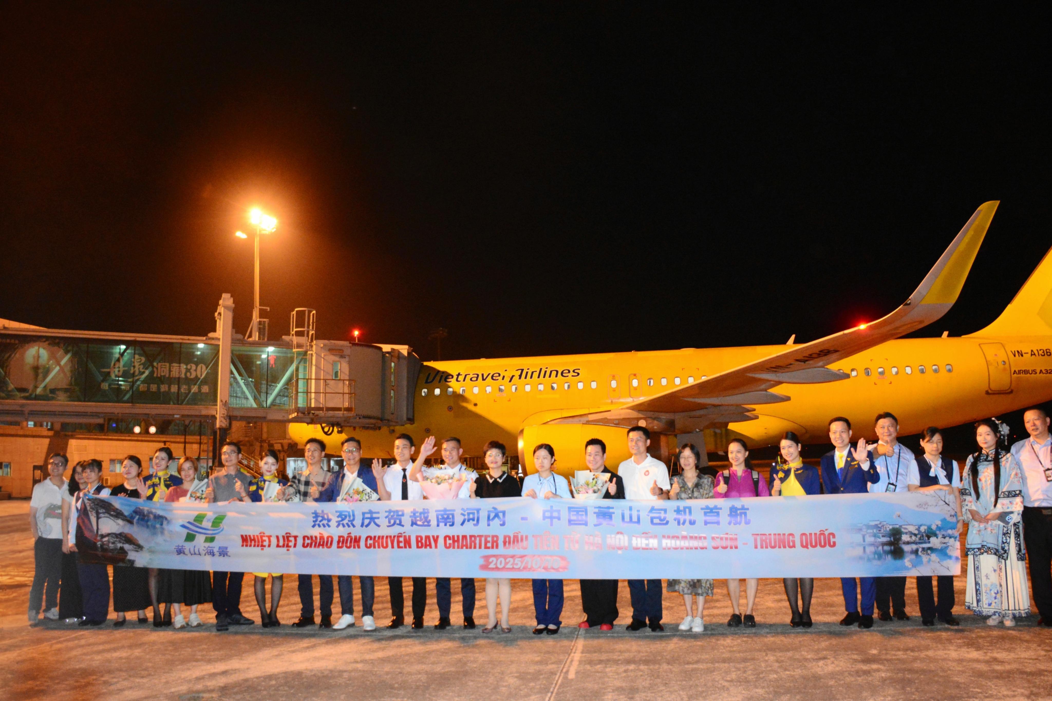 (新春见闻)亚洲最大专业货运机场让“世界味”速达“中国年”