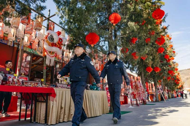 （新春走基层）守港人的除夕 随到随检是我们的年味