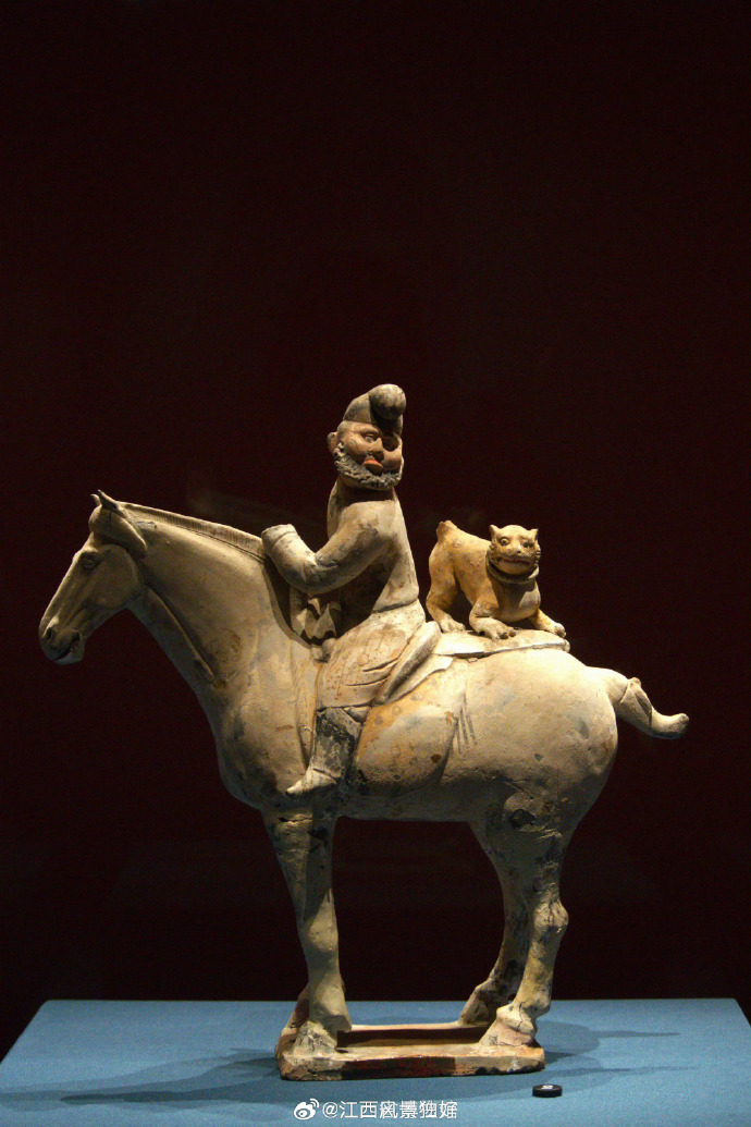 （新春见闻）荆楚文物“藏”骏马 民众寻“马”探史觅楚风